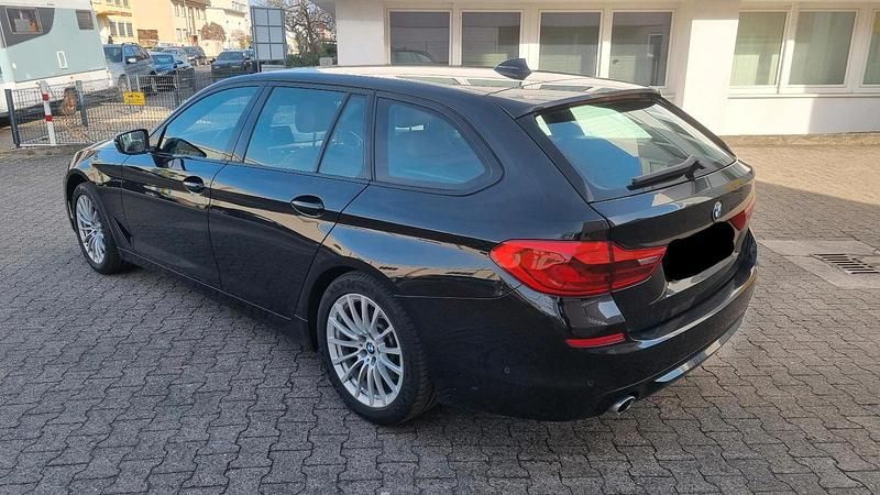 Gebraucht BMW 520 Performance 190 PS (139 kW) 2019 Schwarz Kombi