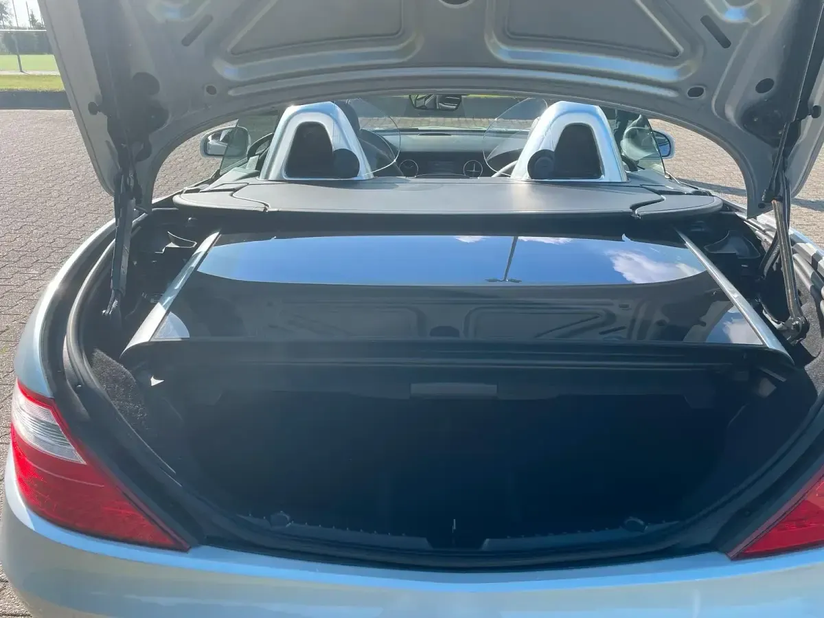 Gebraucht Mercedes SLK200 184 PS (135 kW) 2015 Silber Cabrio
