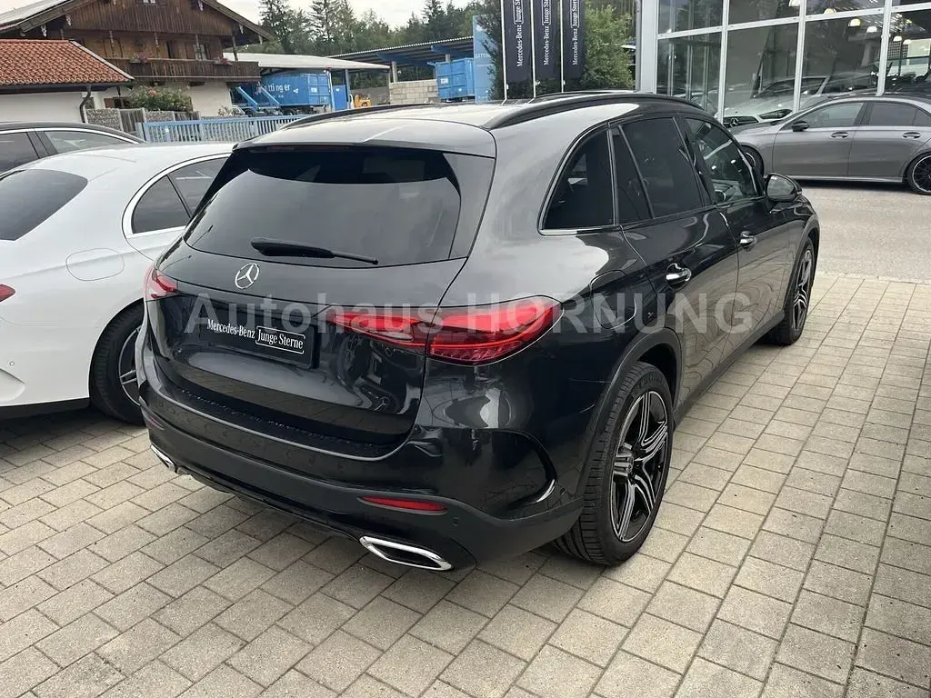 Gebraucht Mercedes GLC220 AMG line 197 PS (144 kW) 2023 Graphitgrau metallic SUV