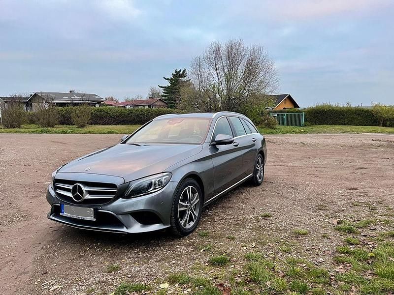 Gebraucht Mercedes C400 333 PS (244 kW) 2018 Grau Limousine