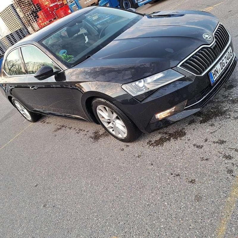 Gebraucht Skoda Superb Active 120 PS (88 kW) 2018 Limousine