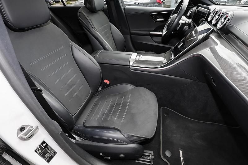 Gebraucht Mercedes C300 AMG 265 PS (194 kW) 2021 Manufaktur lack manufaktur opali Limousine