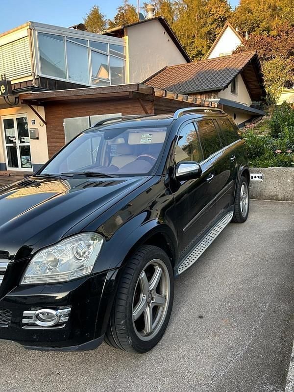 Schwarz Gebraucht 2008 Mercedes GL550 AMG SUV | 14.900 € - Bild 1/4