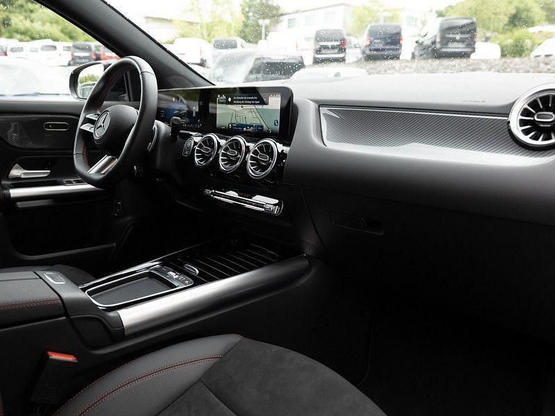 Gebraucht Mercedes GLA200 AMG 163 PS (119 kW) 2024 Schwarz unilack nachtschwarz SUV