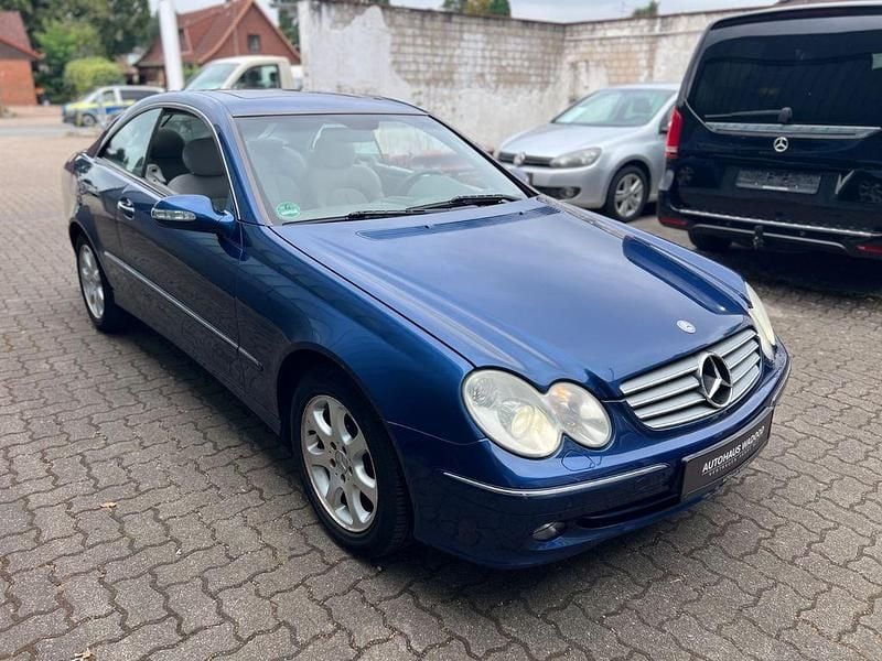 Blau Gebraucht 2003 Mercedes CLK240 Coupé | 5.500 € (Guter Preis) - Bild 1/4