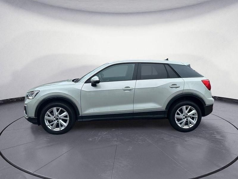 Używany Audi Q2 Advanced 116 KM (85 kW) 2025 Srebrny SUV