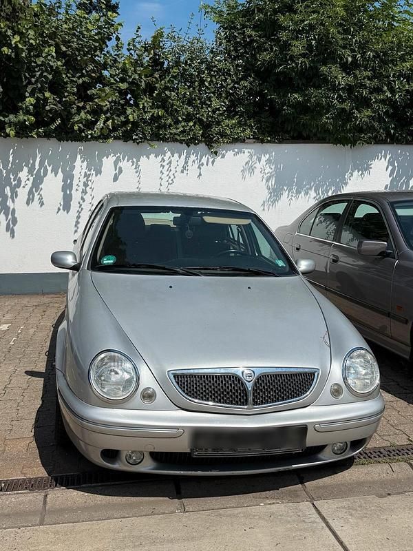 Silber Gebraucht 2003 Lancia Lybra Limousine | 2.600 € - Bild 1/4