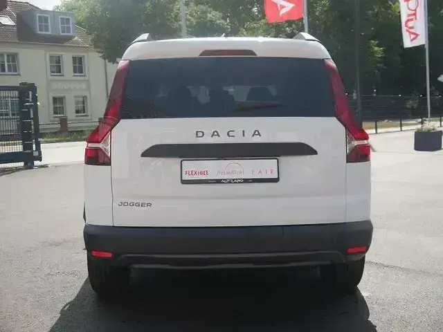 Gebraucht Dacia Jogger Extreme 110 PS (80 kW) 2022 Weiß Van / Kleinbus
