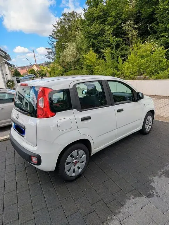 Gebraucht Fiat Panda 69 PS (50 kW) 2015 Weiß Kleinwagen