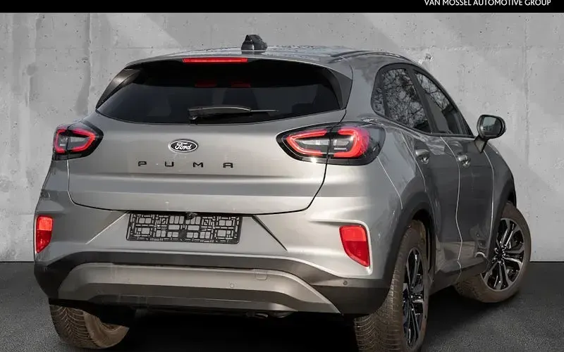 Gebraucht Ford Puma Titanium 125 PS (91 kW) 2025 Solar silver metallic SUV