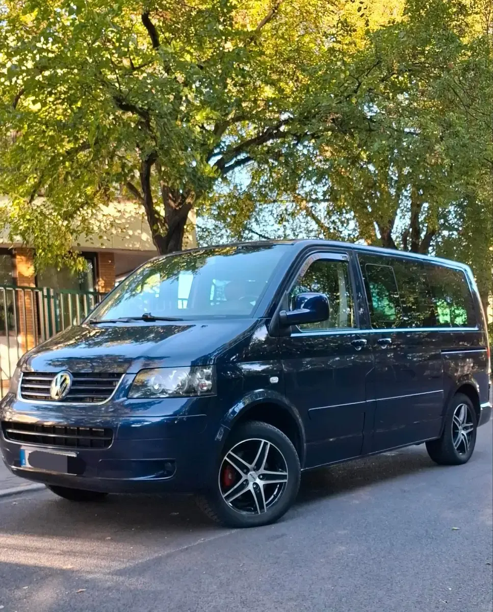 Gebraucht VW Multivan 131 PS (96 kW) 2005 Blau Van / Kleinbus