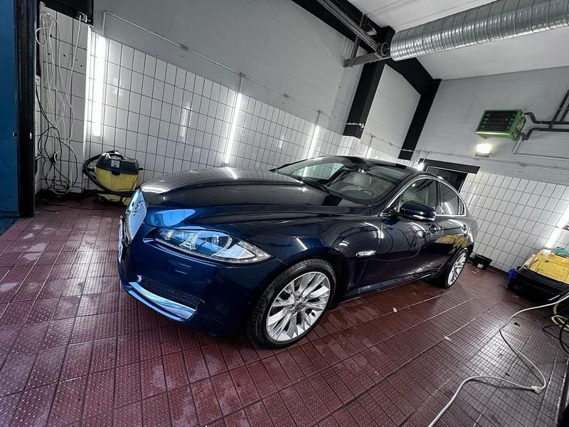 Andere farben Gebraucht 2012 Jaguar XF Limousine | 5.800 € (Superpreis) - Bild 1/4