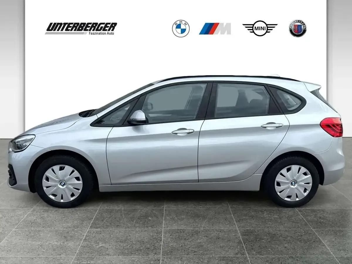Gebraucht BMW 218 Active Tourer 150 PS (110 kW) 2021 Glaciersilber Van / Kleinbus