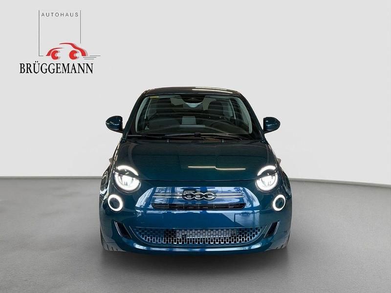 Neu Fiat 500 65 PS (47 kW) 2026 Grün Kleinwagen