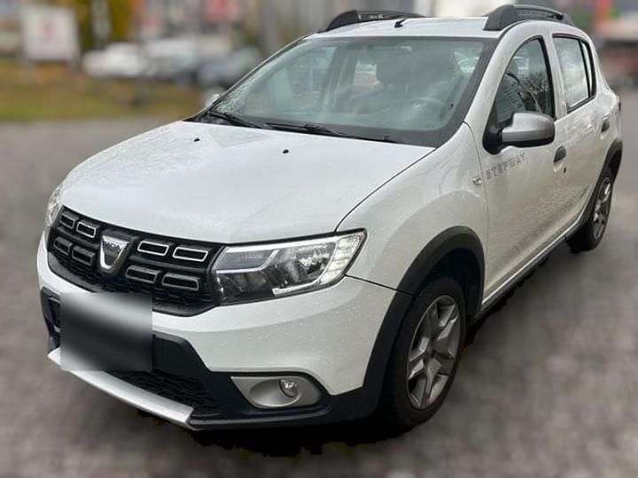 Weiß Gebraucht 2019 Dacia Sandero Stepway Limousine | 6.450 € (Fairer Preis) - Bild 1/4