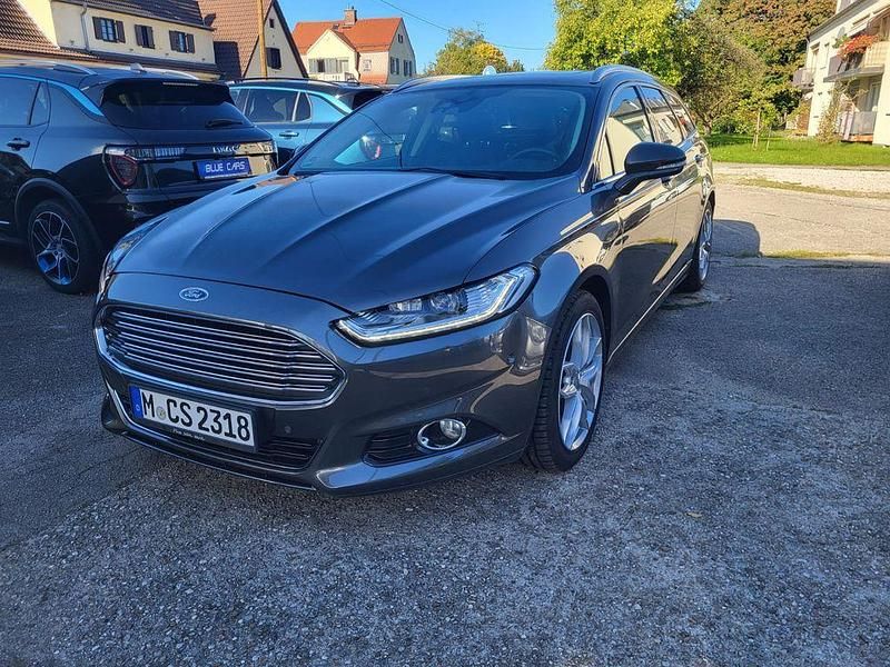 Grau Gebraucht 2016 Ford Mondeo Titanium Limousine | 12.290 € (Etwas zu teuer) - Bild 1/4