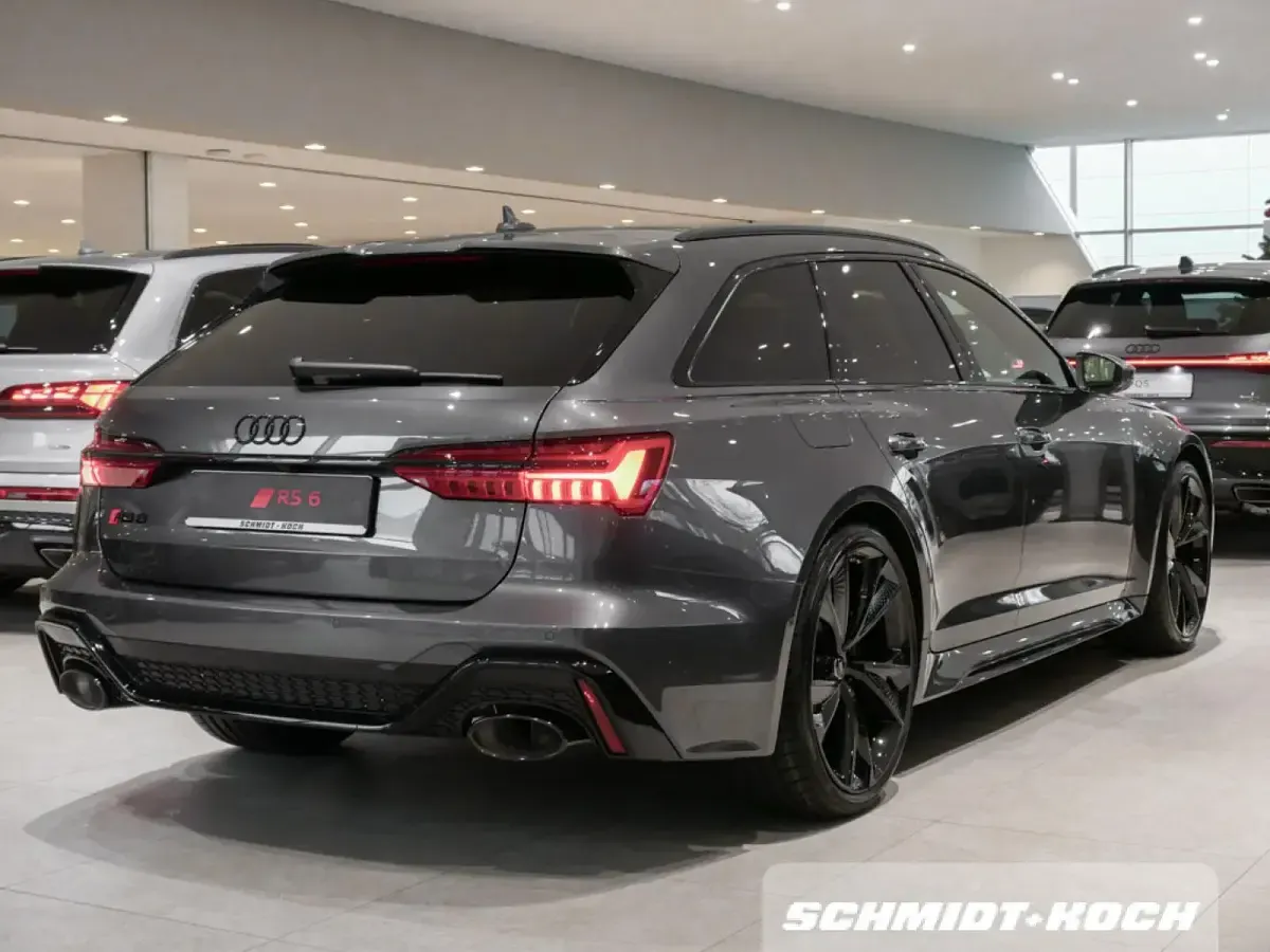 Neu Audi RS6 Comfort 600 PS (441 kW) 2026 Daytonagrau perleffekt (grau) Kombi