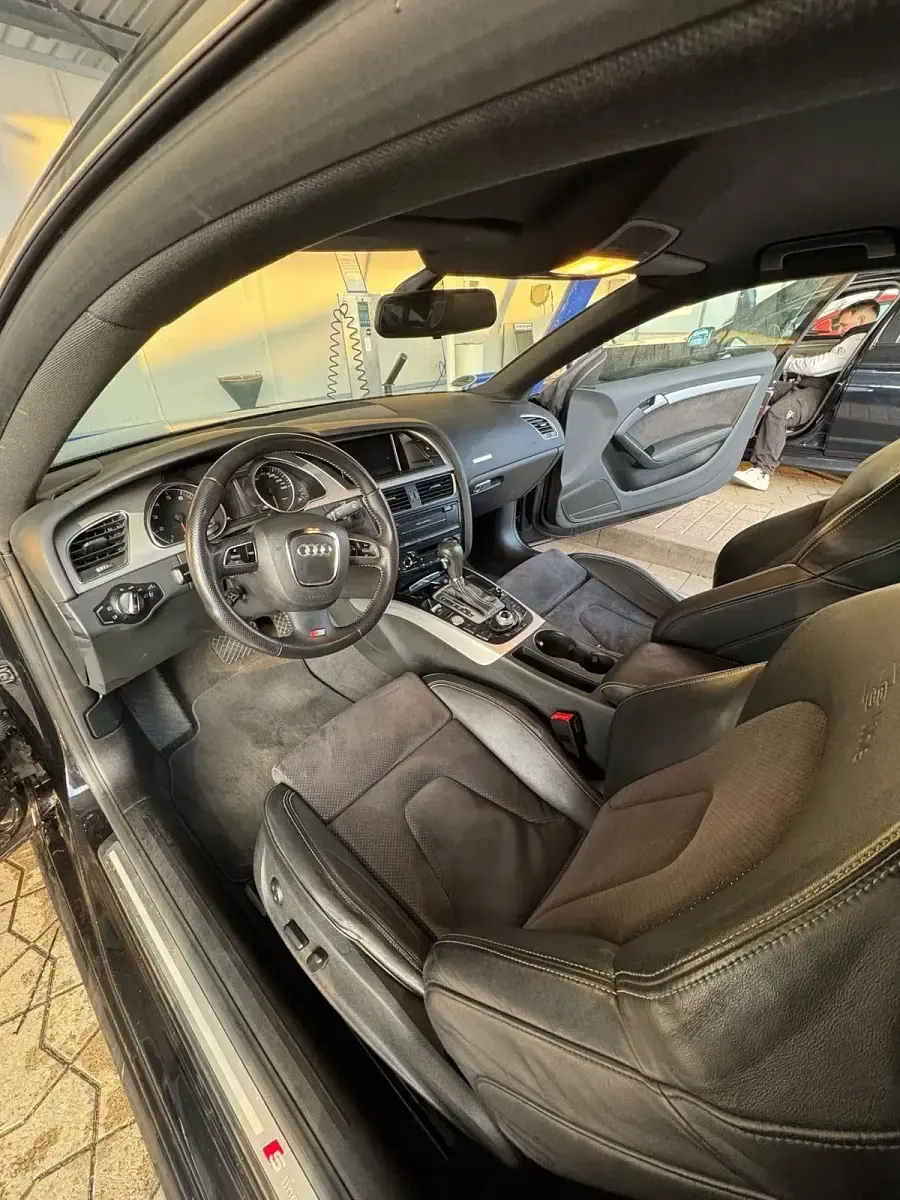Gebraucht Audi A5 S-Line 180 PS (132 kW) 2011 Schwarz Coupé