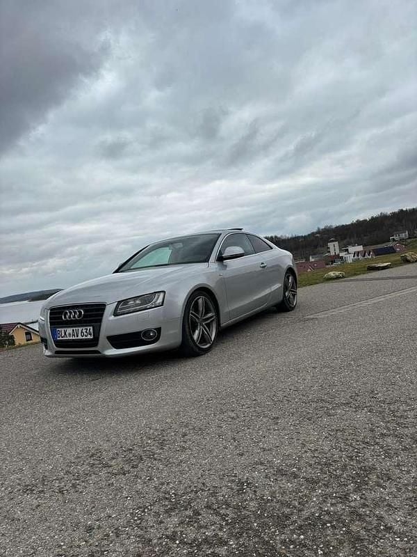 Eissilber metallic Gebraucht 2008 Audi A5 Coupé | 4.250 € - Bild 1/1