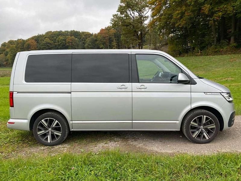 Second-hand VW Multivan Exclusive 204 CP (150 kW) 2021 Argintiu Monovolum