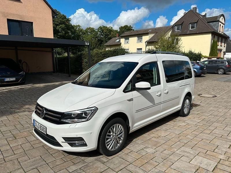Weiß Gebraucht 2018 VW Caddy Maxi Highline Van / Kleinbus | 18.500 € (Fairer Preis) - Bild 1/4