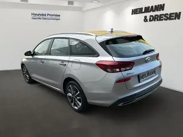 Gebraucht Hyundai i30 Trend 120 PS (88 kW) 2024 Silber Kombi