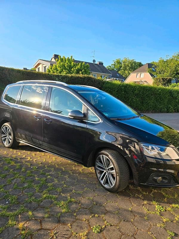 Schwarz Gebraucht 2019 Seat Alhambra FR-Line Van / Kleinbus | 28.559 € (Etwas zu teuer) - Bild 1/1