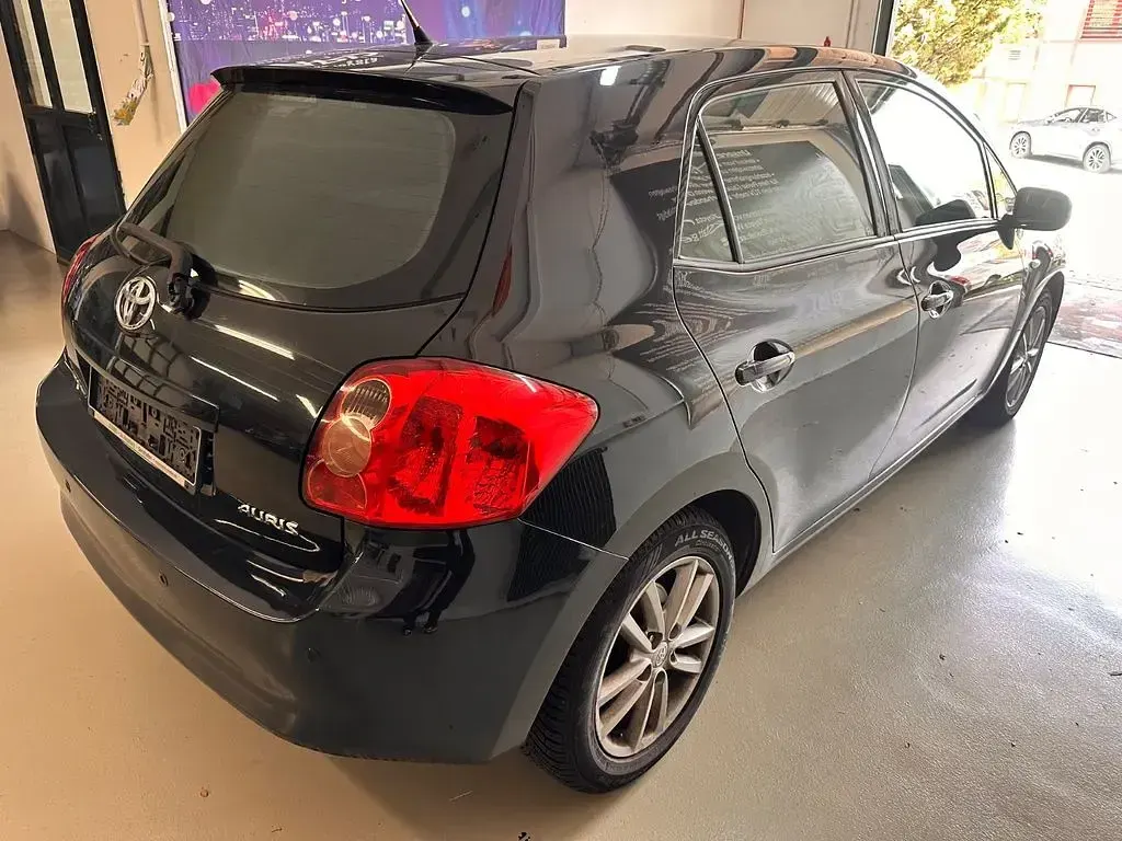 Gebraucht Toyota Auris Life 126 PS (92 kW) 2008 Schwarz Kleinwagen