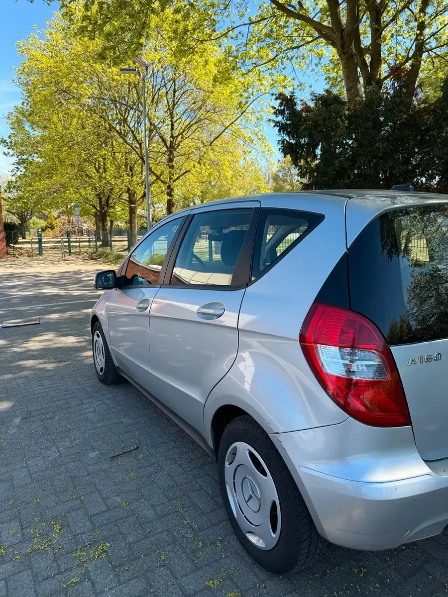 Gebraucht Mercedes A160 82 PS (60 kW) 2009 Grau Kleinwagen