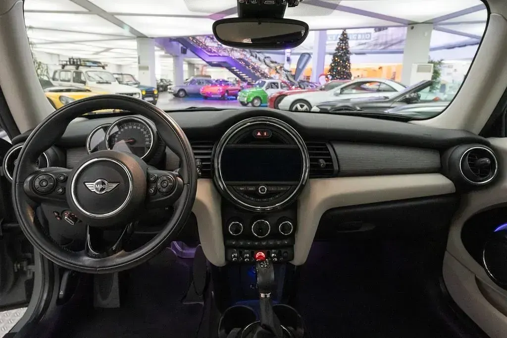 Gebraucht Mini Cooper Chili 136 PS (100 kW) 2016 Grau Kleinwagen