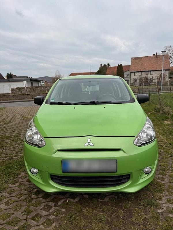Gebraucht Mitsubishi Space Star 71 PS (52 kW) 2014 Grün Van / Kleinbus