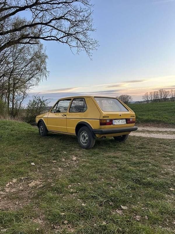 Second-hand VW Golf 53 CP (38 kW) 1982 Galben Coupe