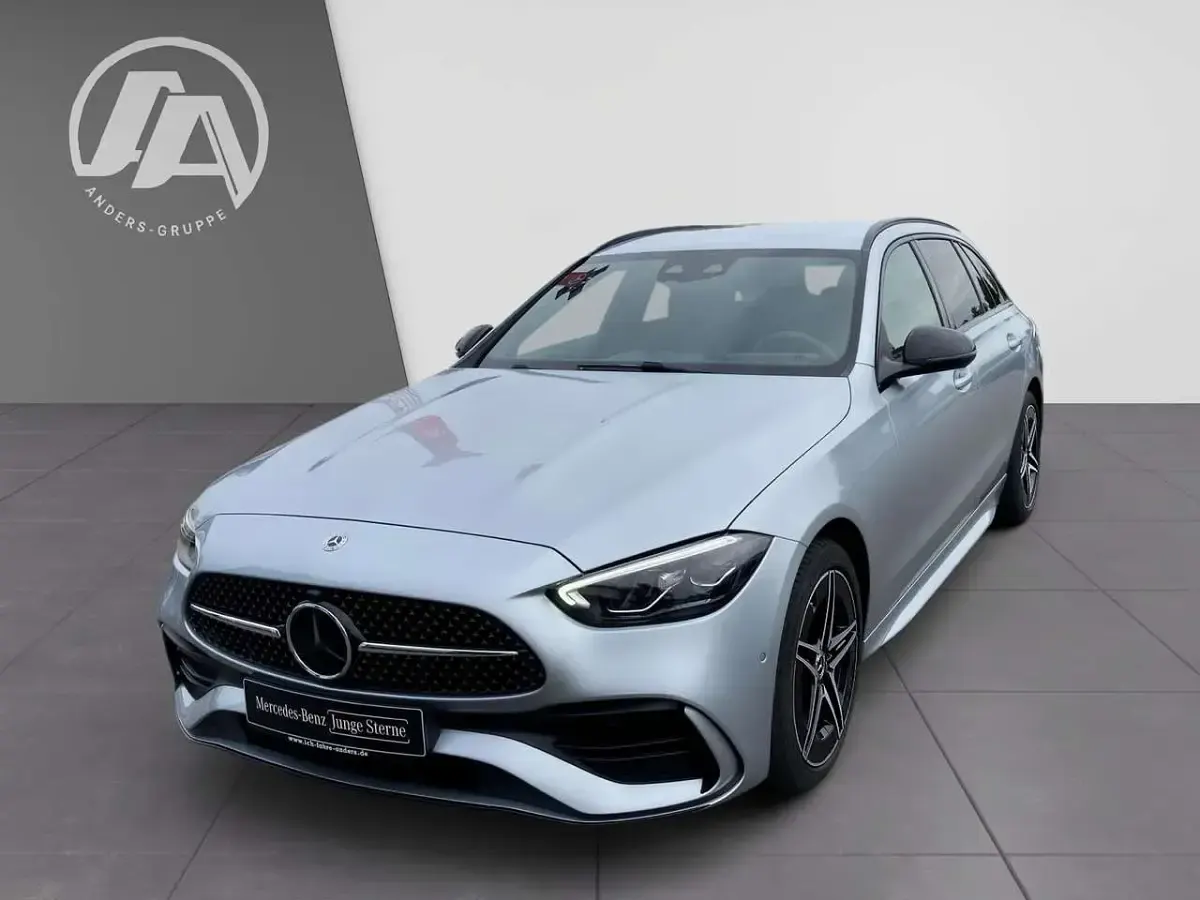Gebraucht Mercedes C300 AMG 265 PS (194 kW) 2025 Silber hightechsilber Kombi