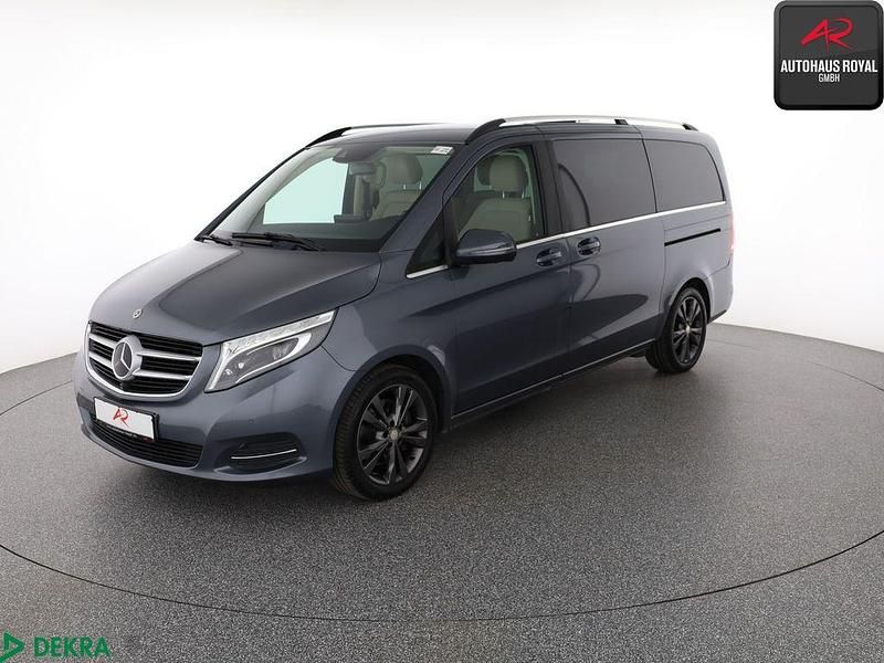 Gebraucht Mercedes V220 163 PS (119 kW) 2018 Flintgrau Van / Kleinbus