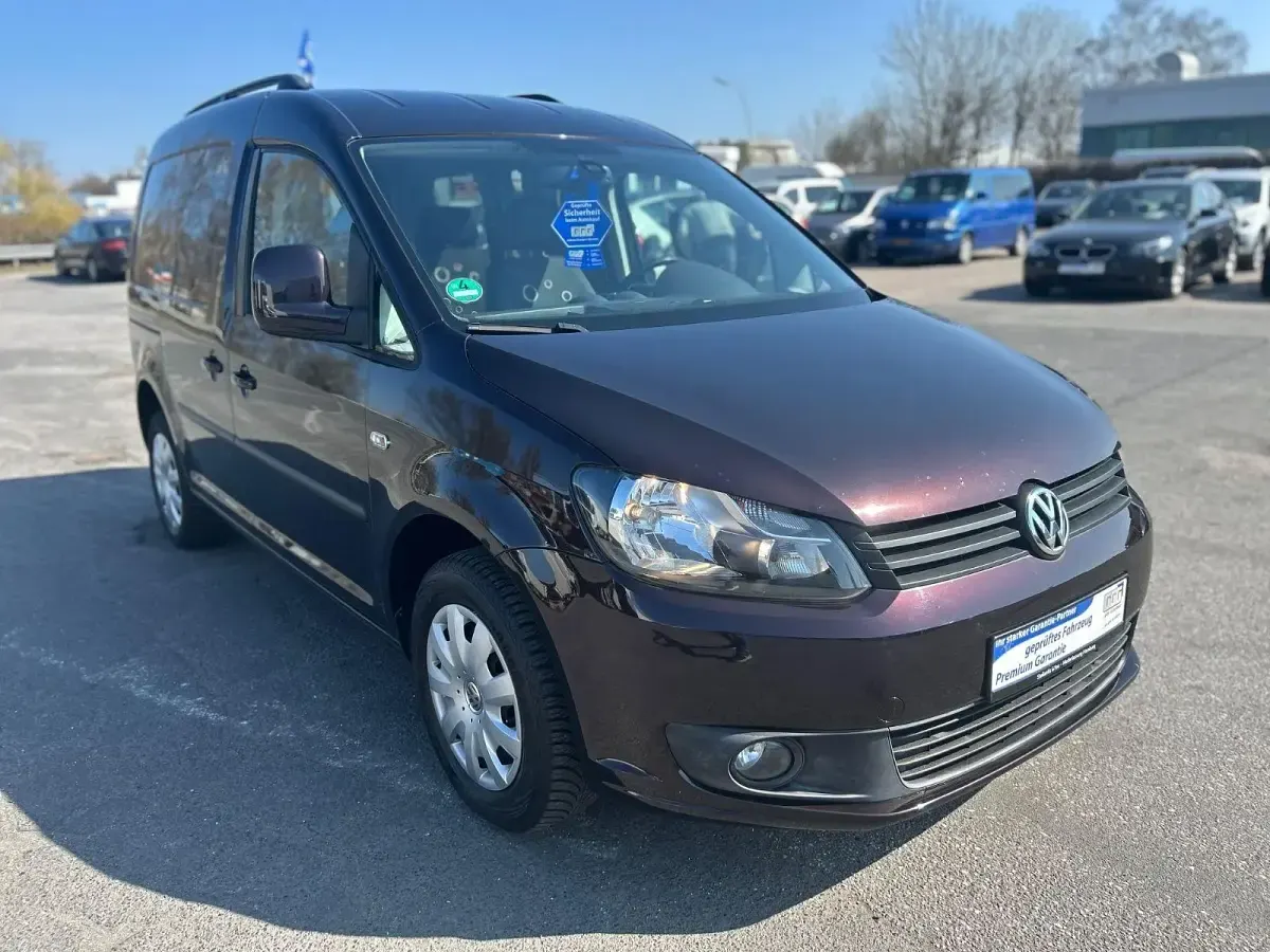 Gebraucht VW Caddy 109 PS (80 kW) 2011 Violet Van / Kleinbus