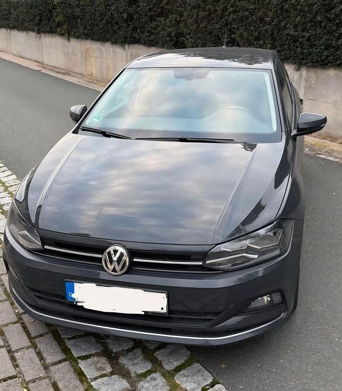 Grau Gebraucht 2018 VW Polo Highline Kleinwagen | 9.250 € (Guter Preis) - Bild 1/4
