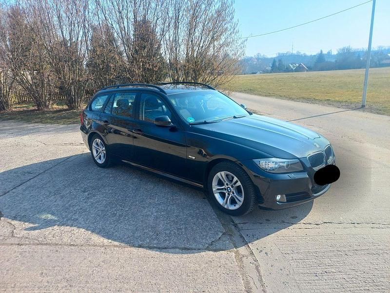 Schwarz Gebraucht 2008 BMW 320 Kombi | 5.900 € (Teuer) - Bild 1/4