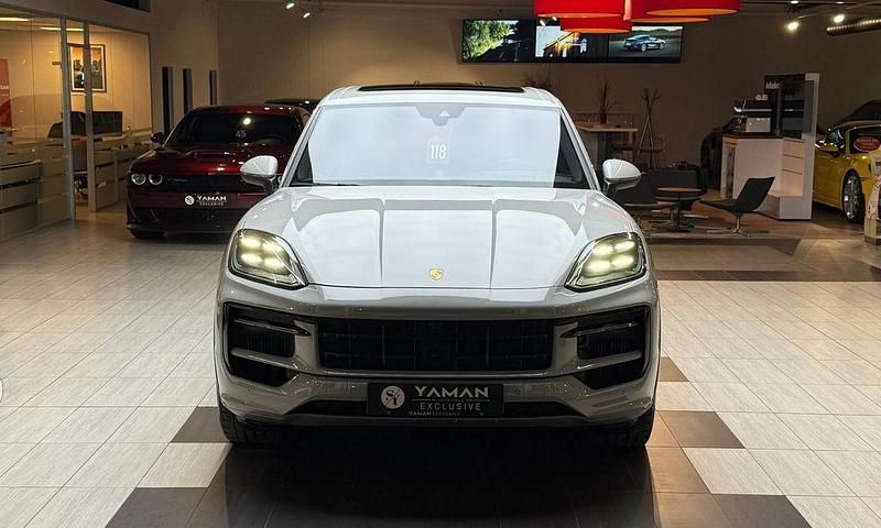 Gebraucht Porsche Cayenne S Sport 475 PS (349 kW) 2024 Grau SUV
