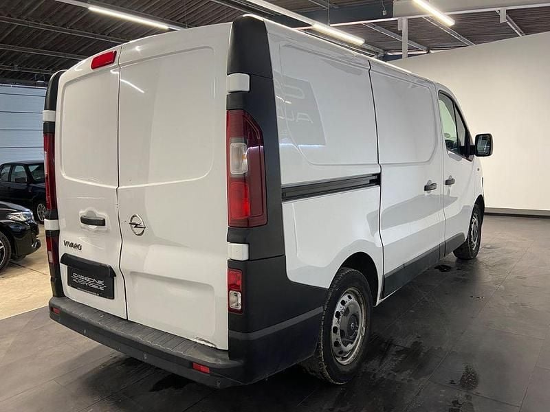 Gebraucht Opel Vivaro 95 PS (69 kW) 2017 Weiß Van / Kleinbus