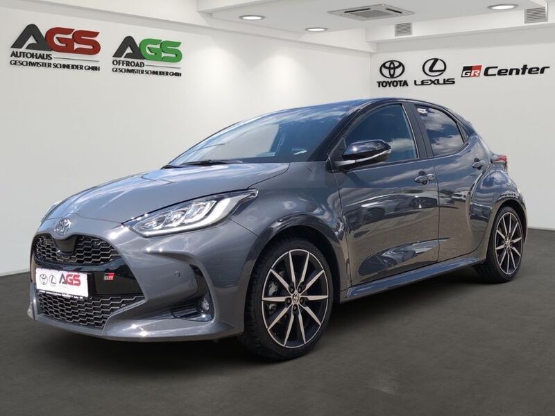 1m2)/ black (202) (grau Neu 2025 Toyota Yaris Hybrid Sport Limousine | 32.800 € (Etwas zu teuer) - Bild 1/4