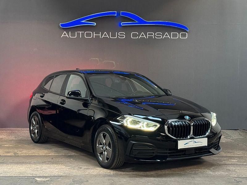 Schwarz Gebraucht 2022 BMW 118 Performance Kleinwagen | 21.699 € (Guter Preis) - Bild 1/4
