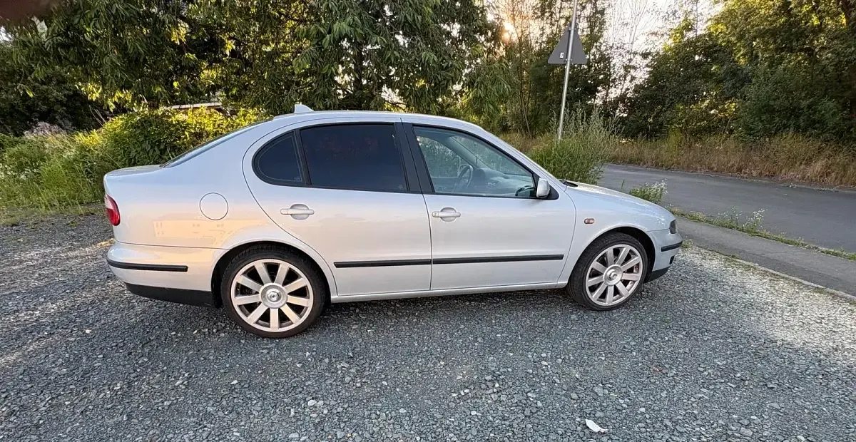 Gebraucht Seat Toledo 150 PS (110 kW) 1999 Silber Limousine