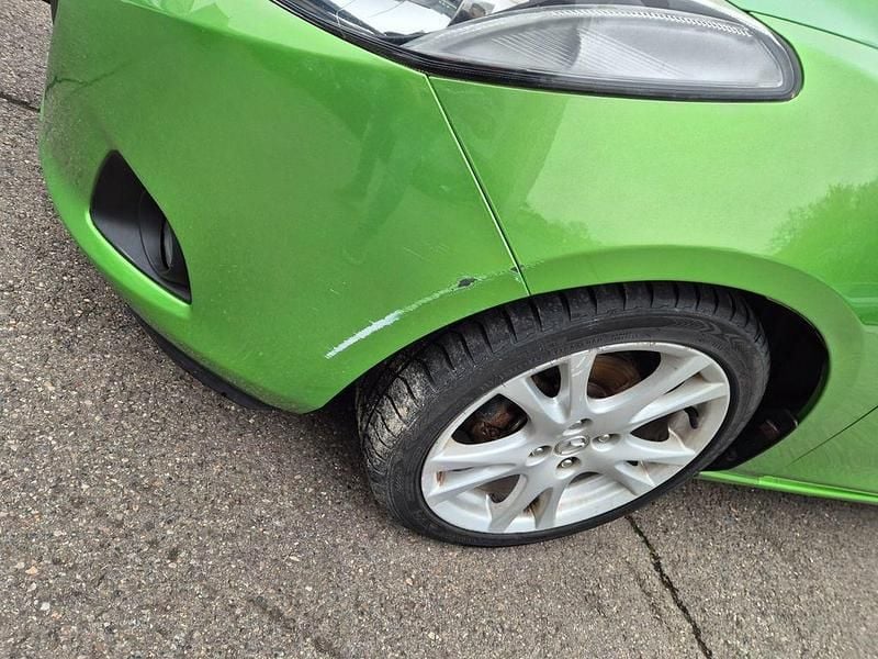 Second-hand Mazda 2 103 CP (75 kW) 2007 Verde Hatchback