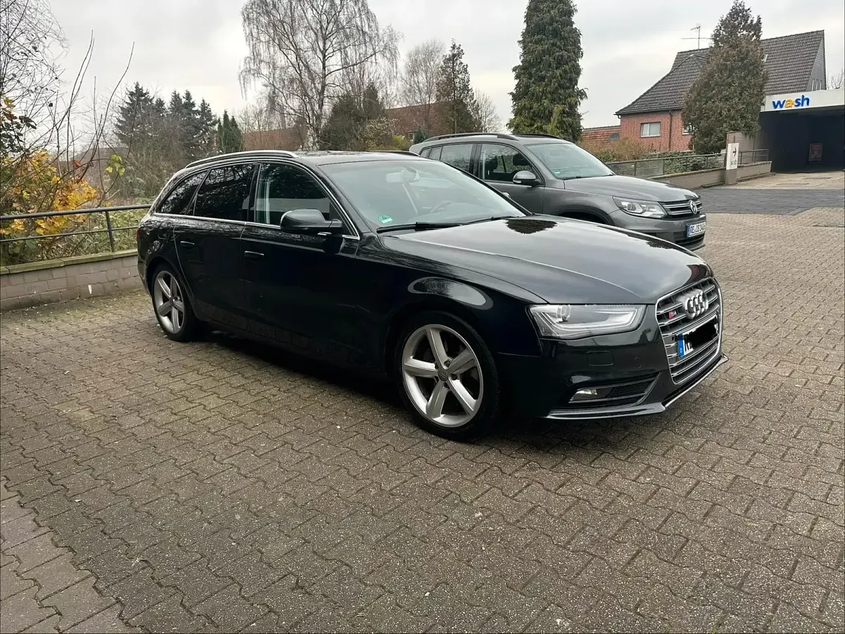 Gebraucht Audi A4 204 PS (150 kW) 2012 Schwarz Kombi