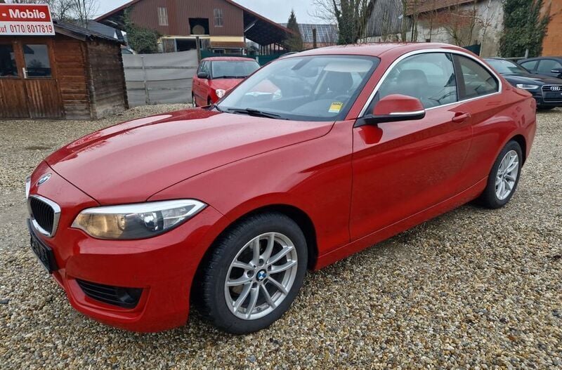 Rot Gebraucht 2014 BMW 218 Coupé | 10.990 € (Superpreis) - Bild 1/4