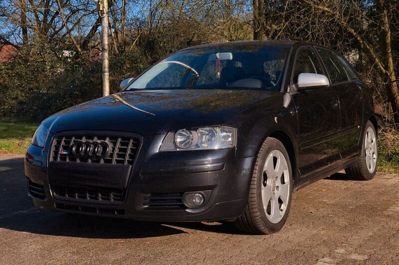 Schwarz Gebraucht 2004 Audi A3 Sportback S-Line Limousine | 1.800 € (Fairer Preis) - Bild 1/4
