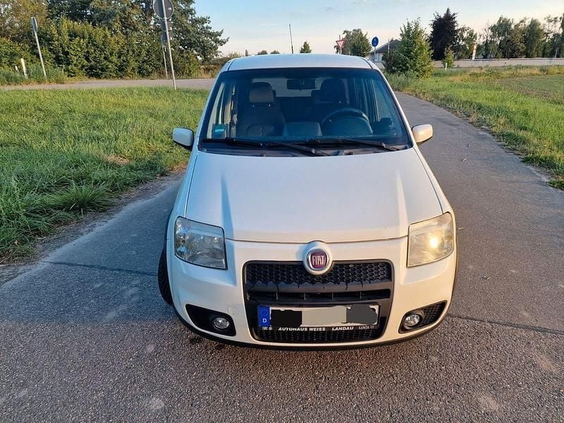 Weiß Gebraucht 2010 Fiat Panda Kleinwagen | 3.999 € (Fairer Preis) - Bild 1/4