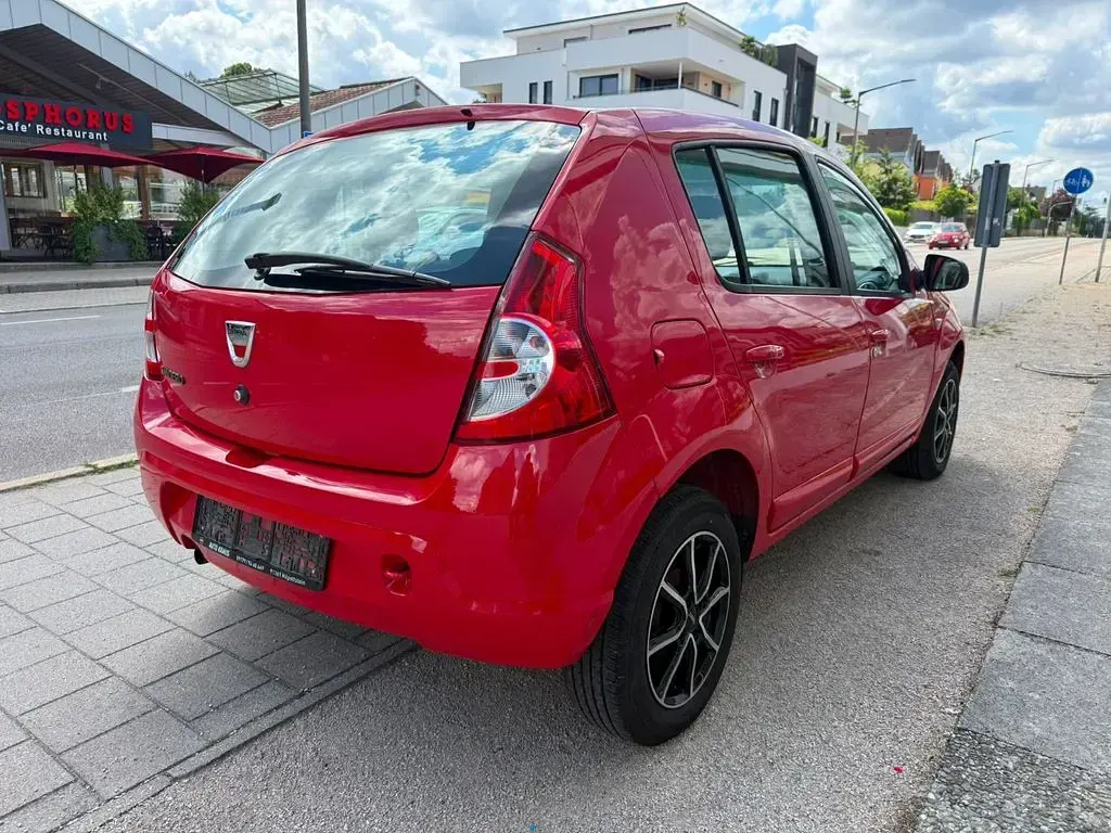 Gebraucht Dacia Sandero Lauréate 75 PS (55 kW) 2012 Rot Limousine