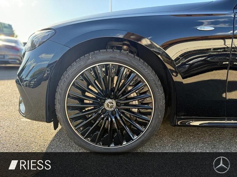 Gebraucht Mercedes E300 AMG 197 PS (144 kW) 2025 Metalliclack obsidianschwarz Limousine
