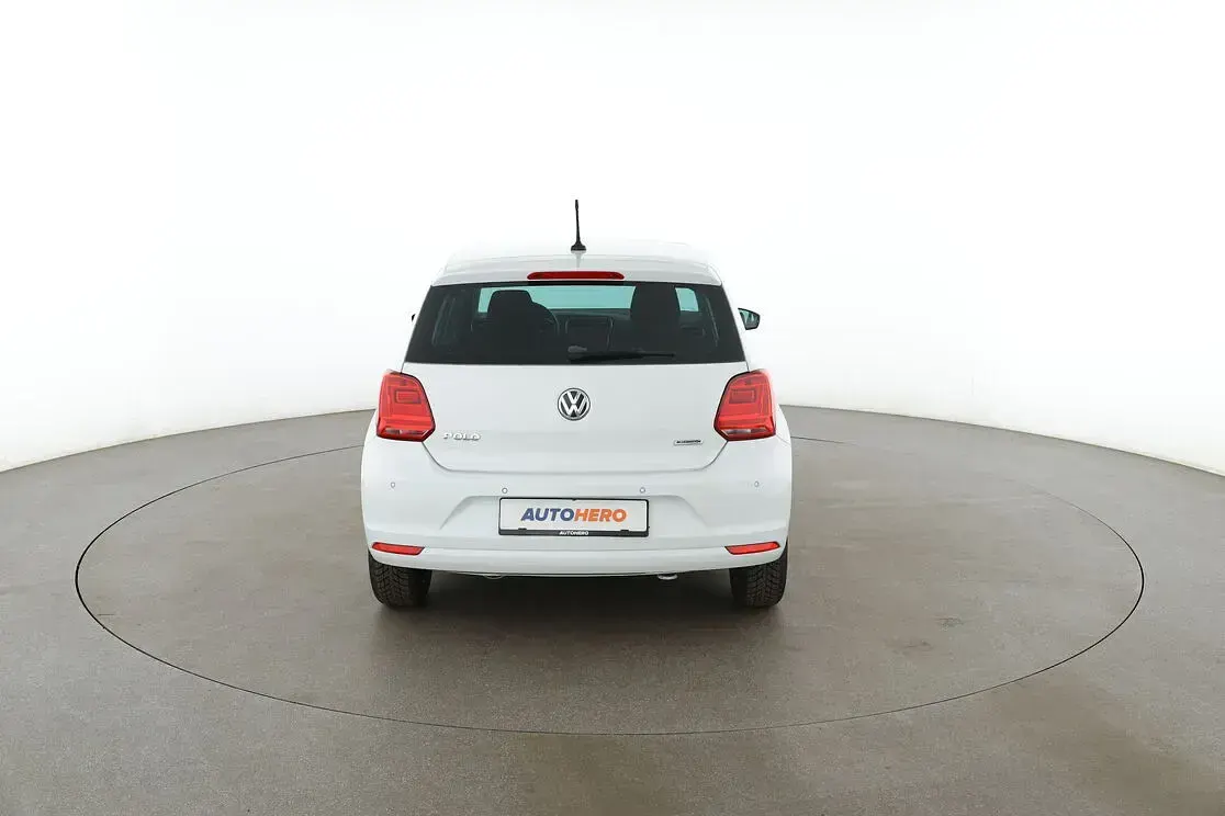 Gebraucht VW Polo Sound 75 PS (55 kW) 2017 Weiß Limousine